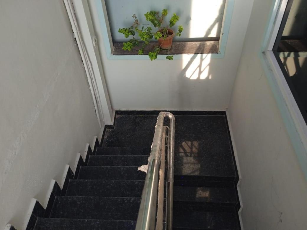 Dziire Service Apartment Хидерабад Екстериор снимка